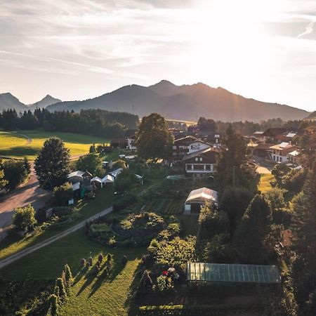 ホテル Der Baeren In Zell アイゼンベルク エクステリア 写真