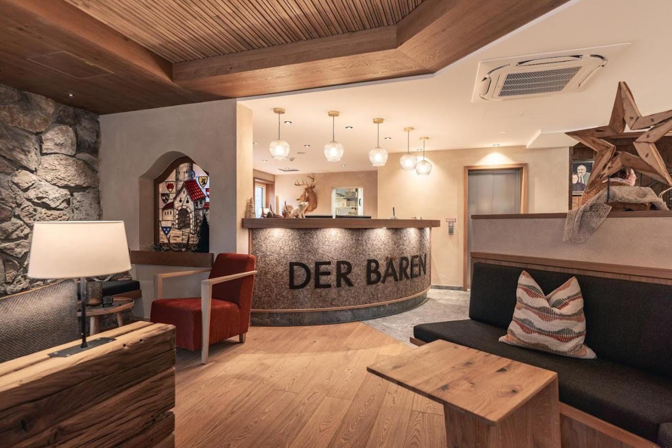 ホテル Der Baeren In Zell アイゼンベルク エクステリア 写真